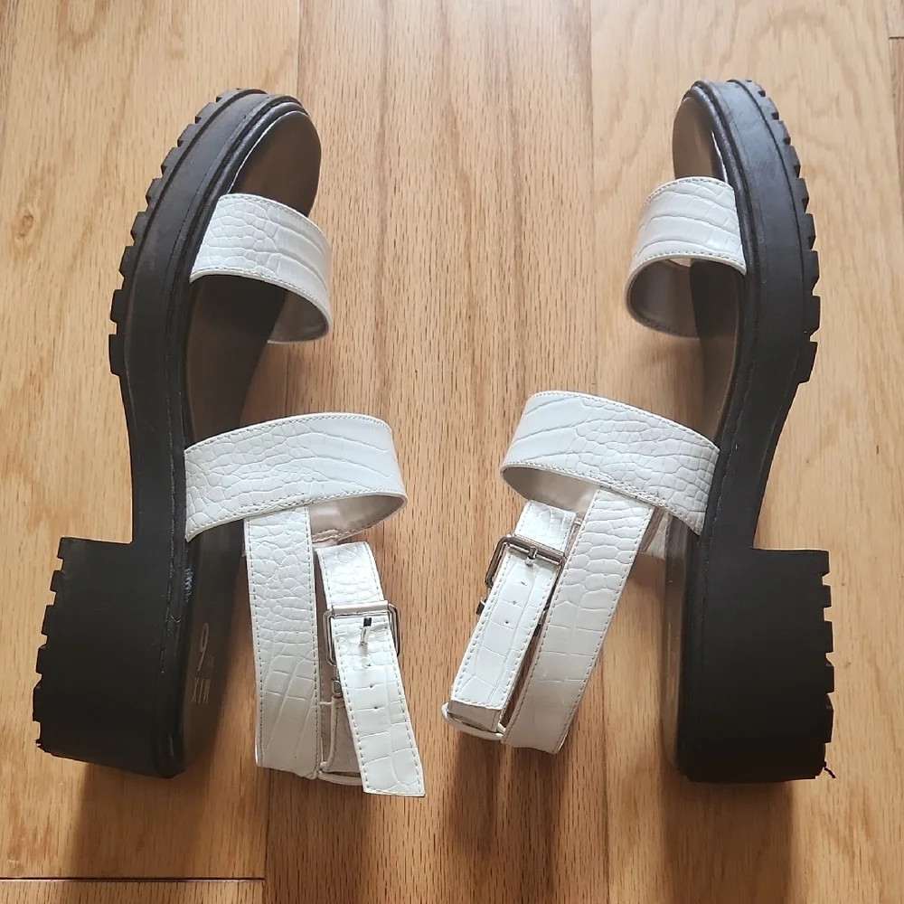 Mix No. 6 Black and White Platform Sandals Size 10 M